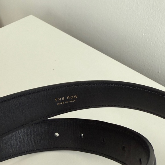 THE ROW Classic Calf Leather Belt Black with Gold Buckle - Picture 3 of 6